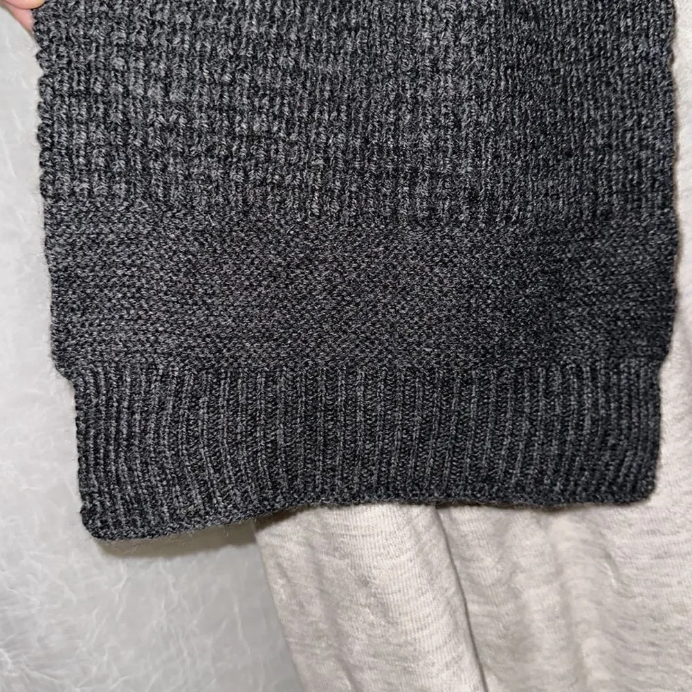 Ryan Seacrest Distinction Charcoal Gray Knit Scarf